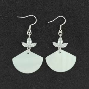FINAL CLEARANCE NEW HANDMADE SILVER CUBIC ZIRCONIA AND MOTHER OF PEARL EARRINGS